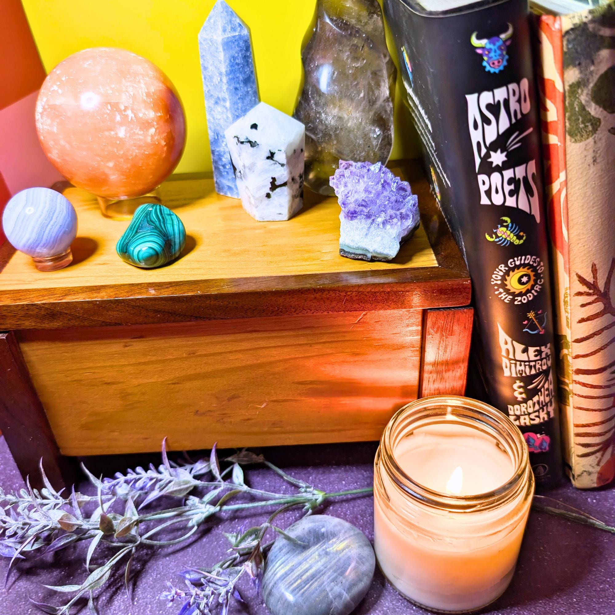 Zodiac Crystal Mystery Box | Astrology Gift Set | Tarot Reading, Wax Melt, Simmer Pot | Spiritual Gift for Her